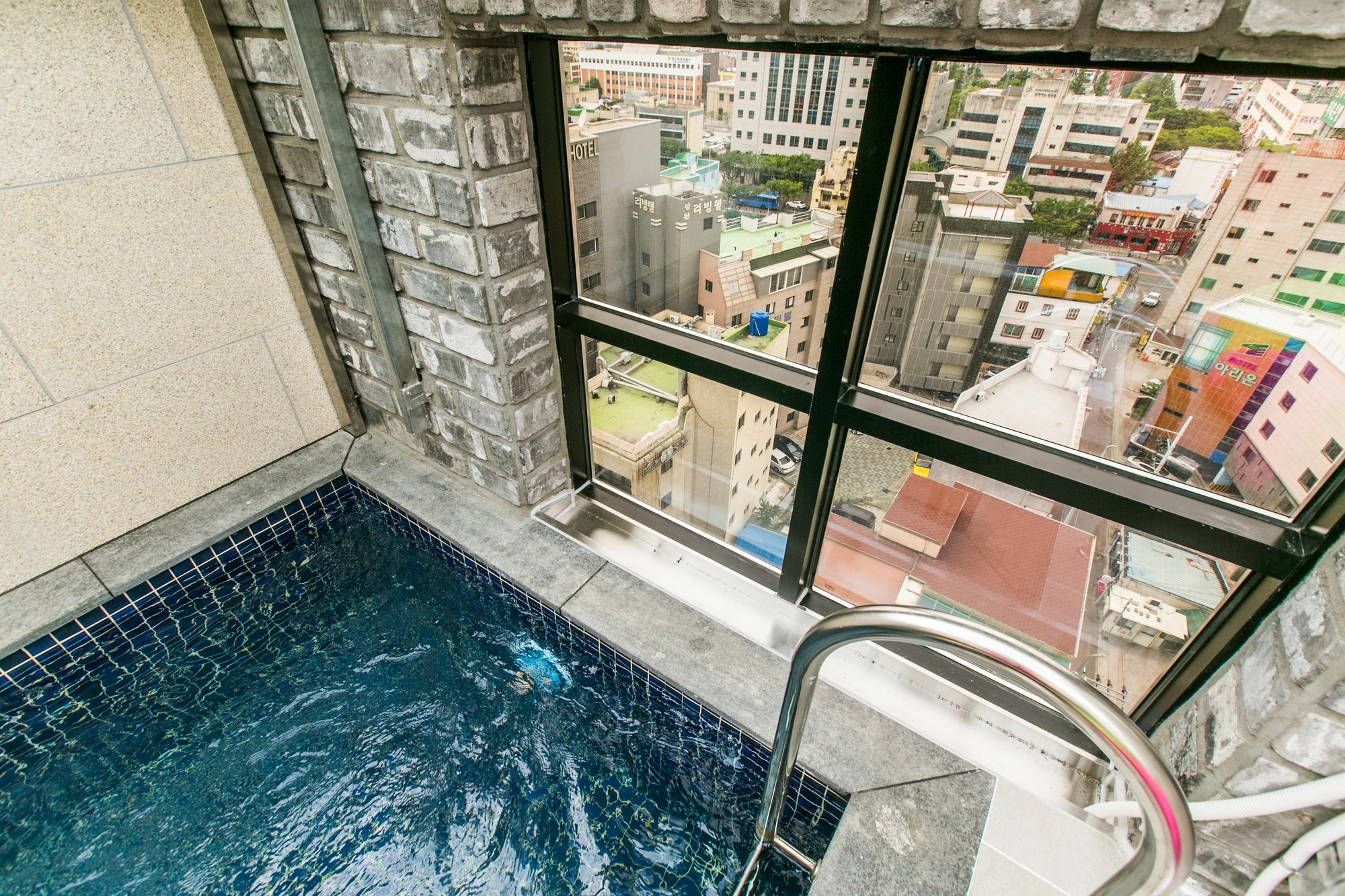 Daegu February Hotel Dongseongro Buitenkant foto